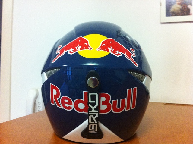Casco Sci Red Bull | SkiForum - Sci, turismo, sport e passione