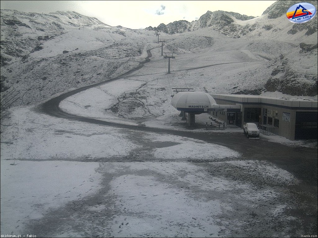 149991-webcam-prima-neve-6-settembre-2015-bigcurrent-soldaortles.jpg