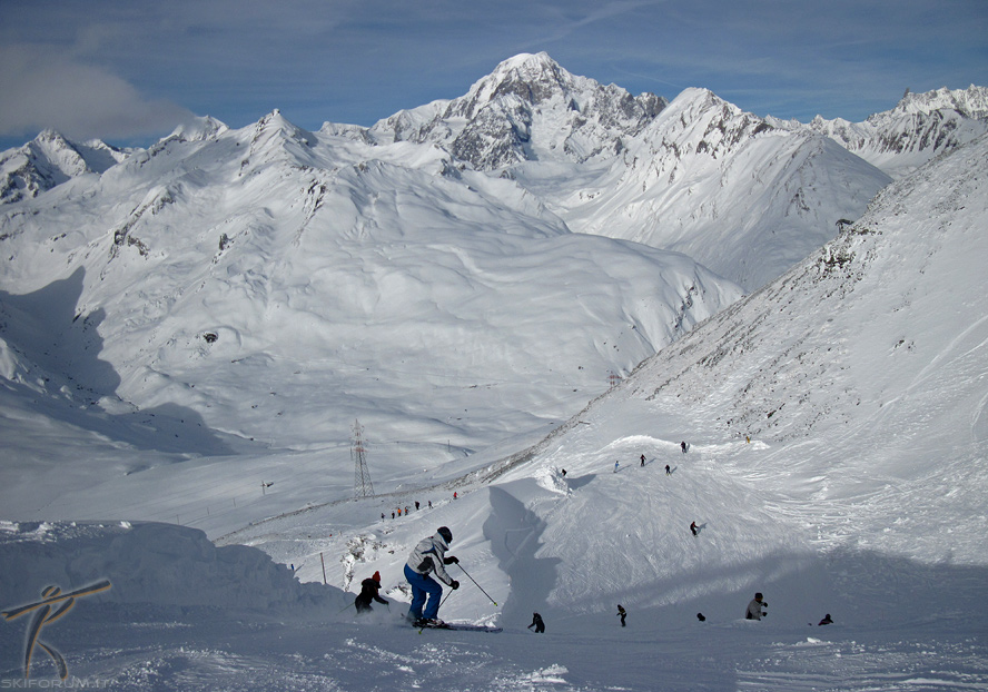 La Thuile - Sciare in Valle d'Aosta con vista Monte Bianco